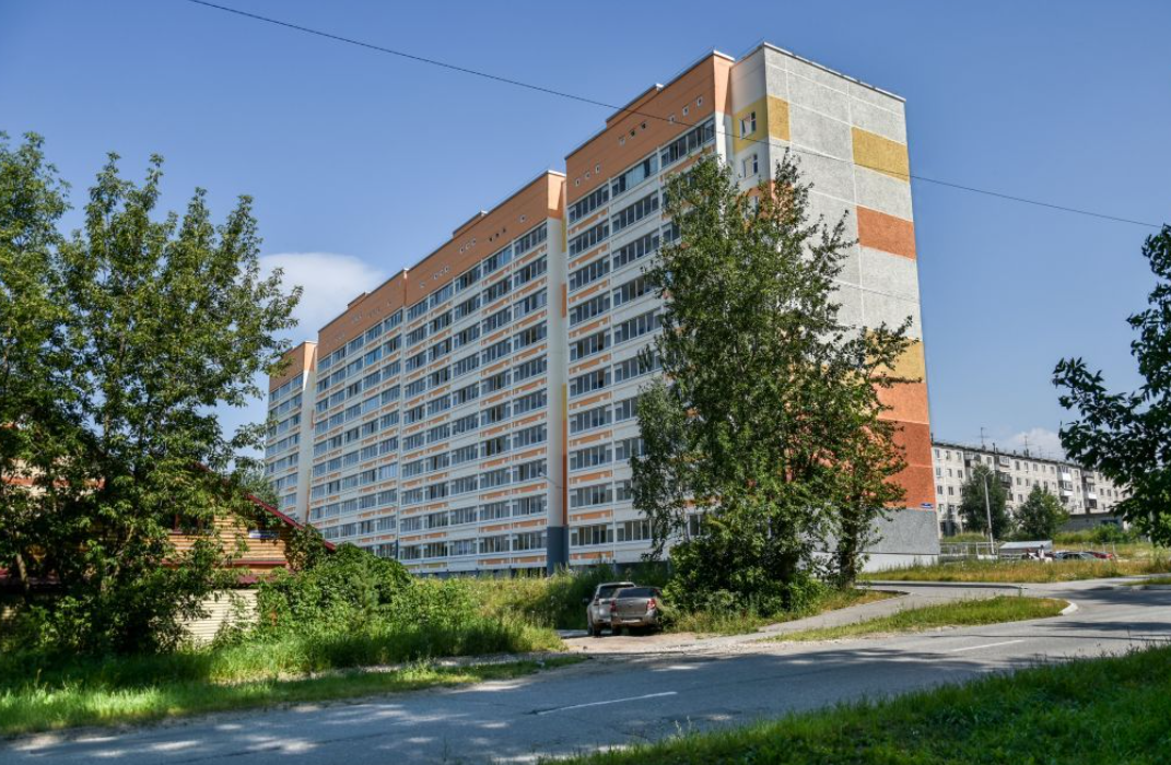 по ул. Менжинского,13